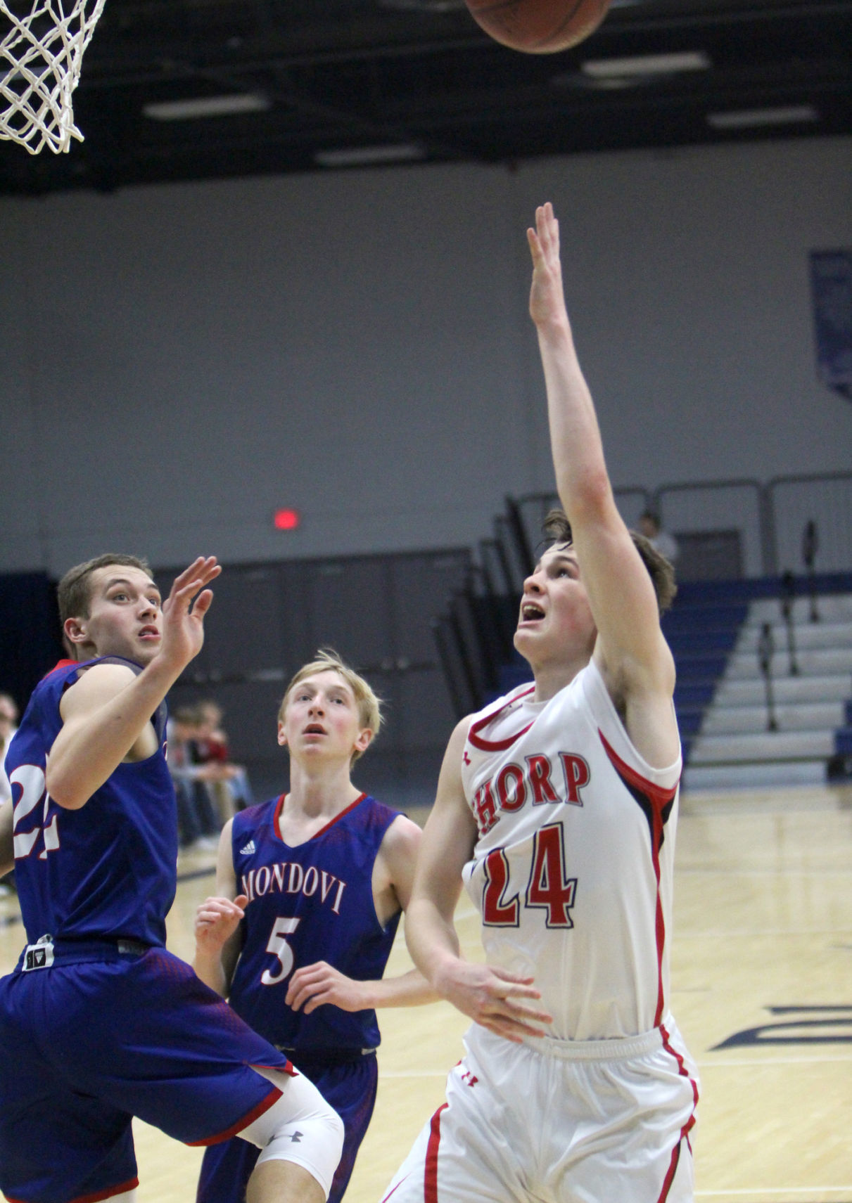 Thorp boys basketball vs Mondovi at UW-Stout 12-1-18
